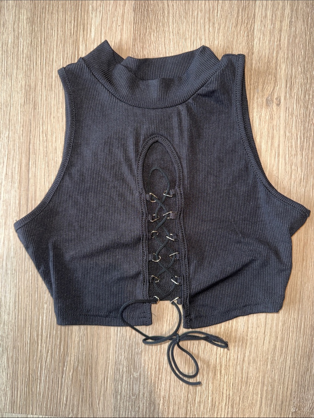 SHEIN Black Ribbed Lace-Up Keyhole Cleavage Mock Neck Crop Sleeveless Top Shirt